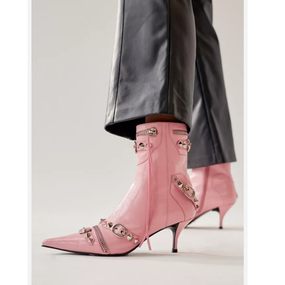 Urban Outfitters Jeffrey Campbell Alt-Rock Ankle Boot Size 6